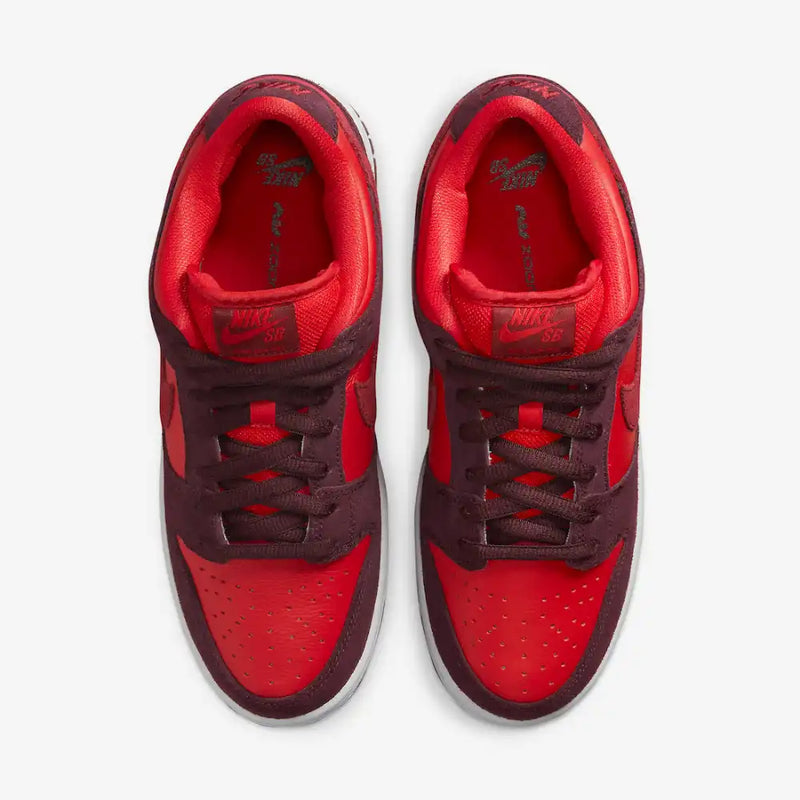 Nike SB Dunk Low Cherry